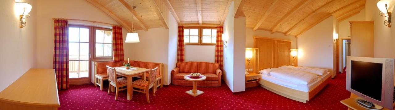 Berghotel Johanneshof Anterselva di Mezzo Exterior photo